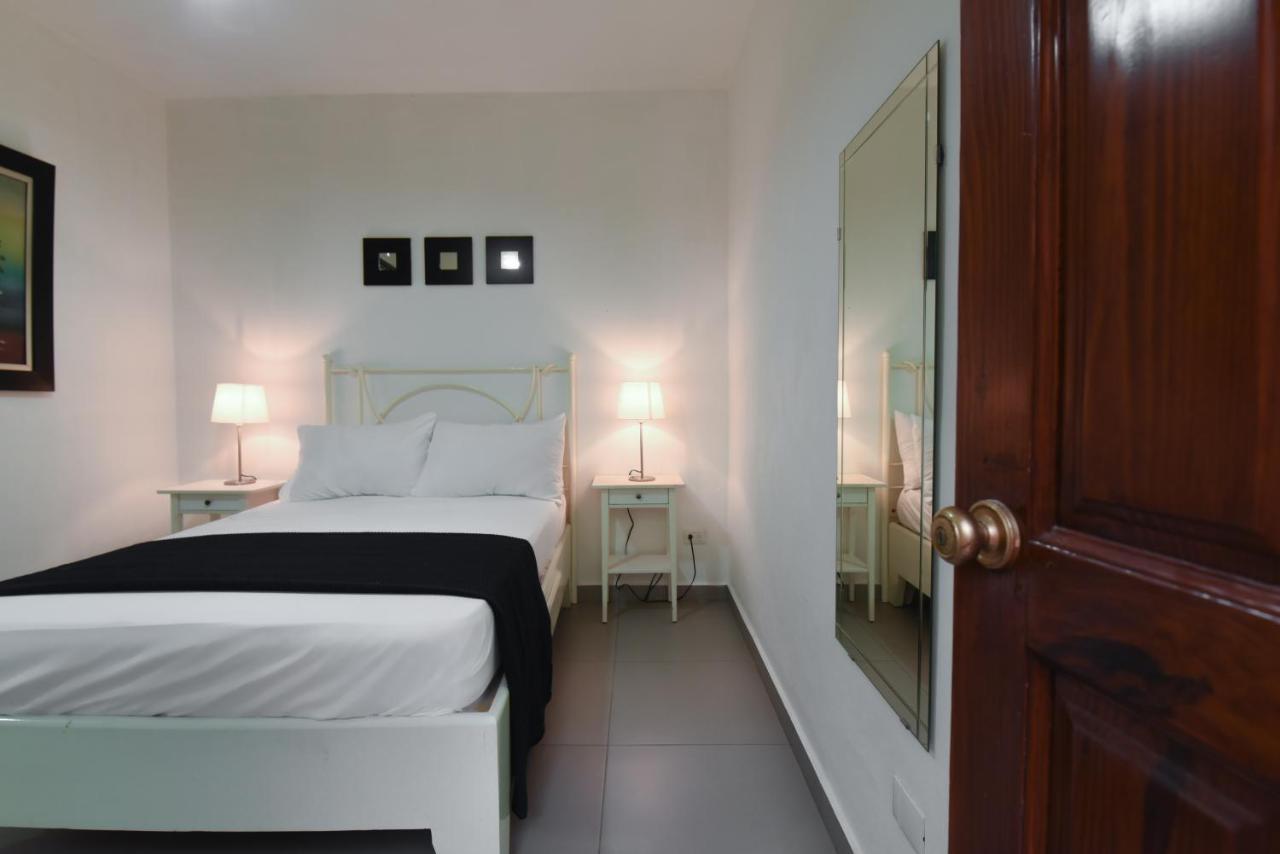 Ph 19 Guesthouse Hotel In Gazcue Σάντο Ντομίγκο Δωμάτιο φωτογραφία