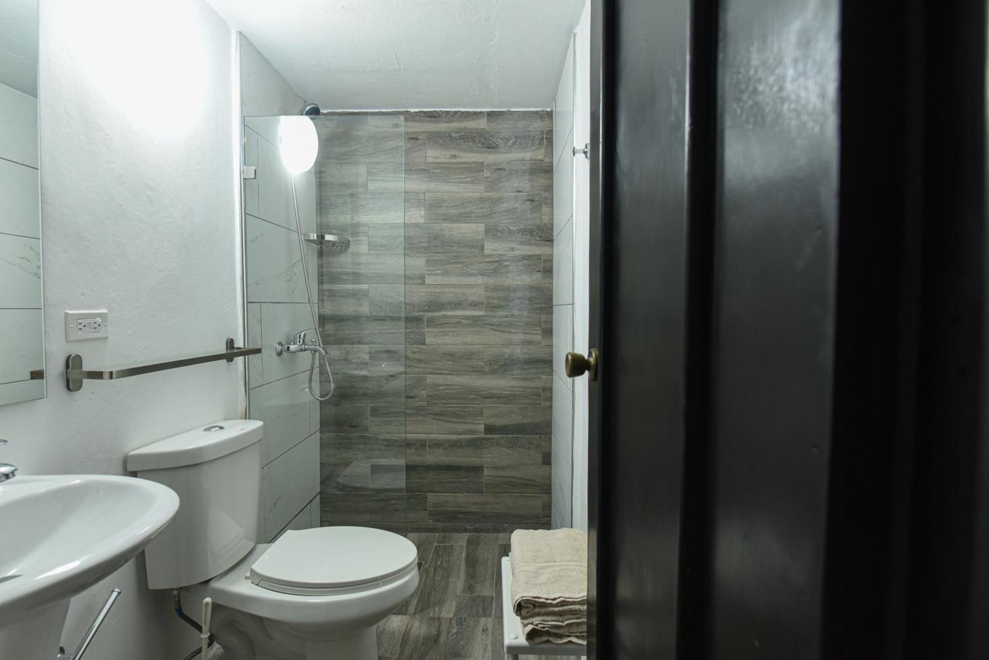 Ph 19 Guesthouse Hotel In Gazcue Σάντο Ντομίγκο Δωμάτιο φωτογραφία